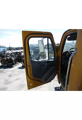 FREIGHTLINER 114SD DOOR ASSEMBLY, FRONT