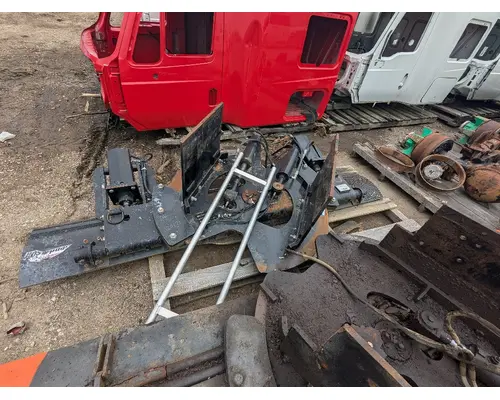 FREIGHTLINER 114SD Equipment (Mounted)