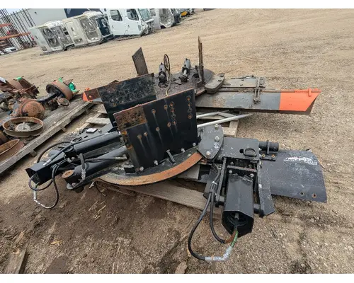 FREIGHTLINER 114SD Equipment (Mounted)