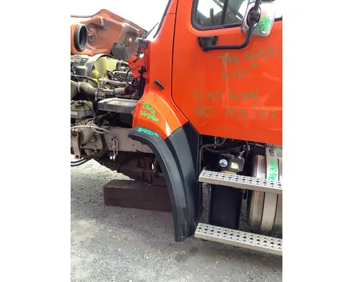 FREIGHTLINER 114SD Fender Extension