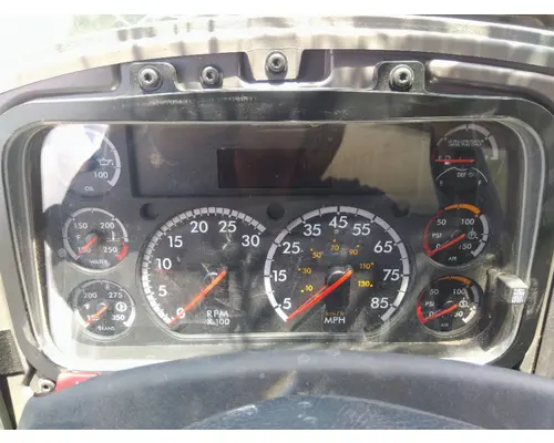 FREIGHTLINER 114SD GAUGE CLUSTER