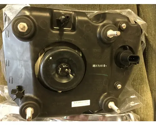 FREIGHTLINER 114SD HEADLAMP