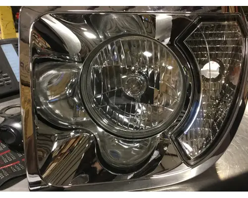 FREIGHTLINER 114SD HEADLAMP