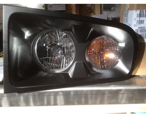 FREIGHTLINER 114SD HEADLAMP