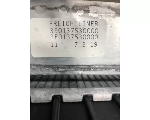 FREIGHTLINER 114SD Radiator