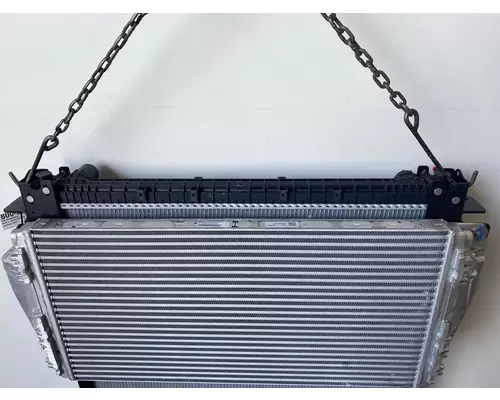 FREIGHTLINER 114SD Radiator