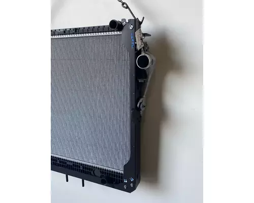 FREIGHTLINER 114SD Radiator