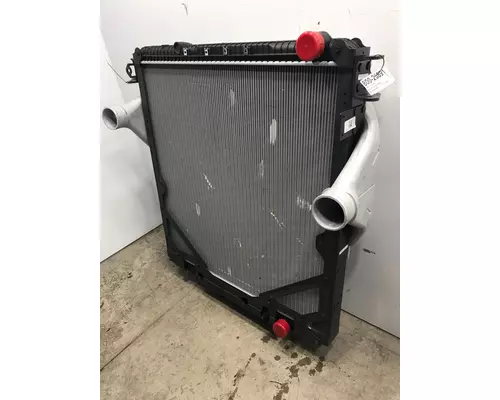 FREIGHTLINER 114SD Radiator