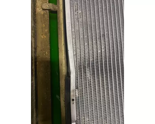 FREIGHTLINER 114SD Radiator