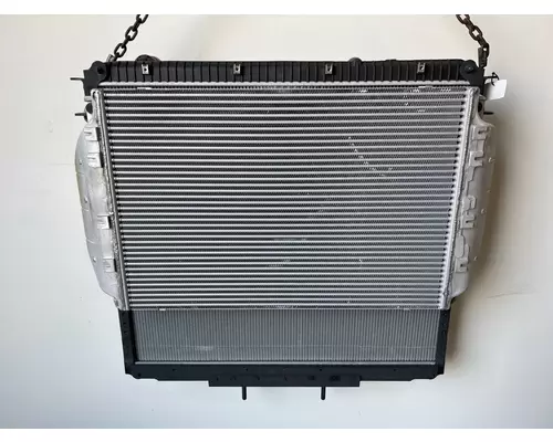 FREIGHTLINER 114SD Radiator