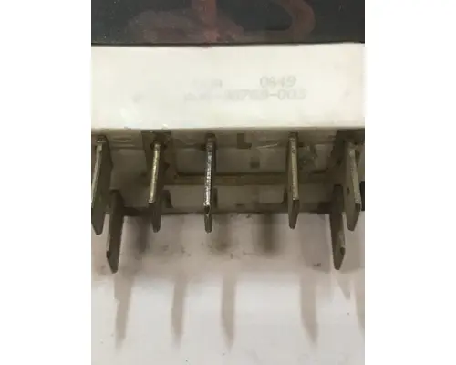 FREIGHTLINER 114SD Switch