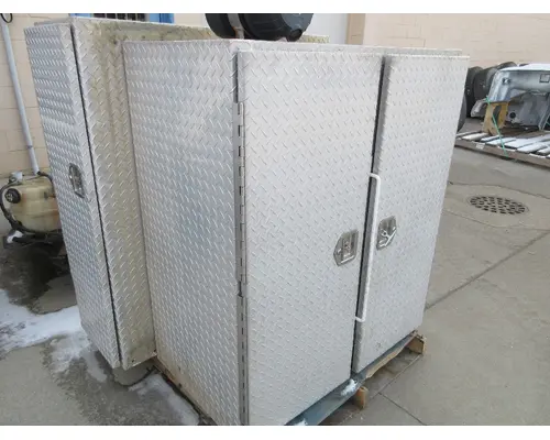 FREIGHTLINER 114SD Tool Box