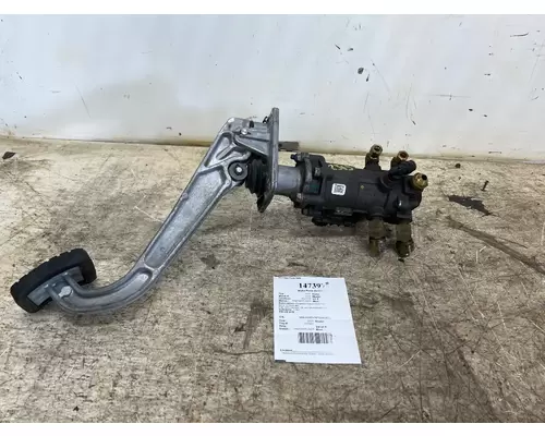 FREIGHTLINER 12-20222-000 Brake Pedal Assembly