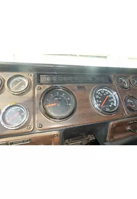 FREIGHTLINER 120SD Instrument Cluster