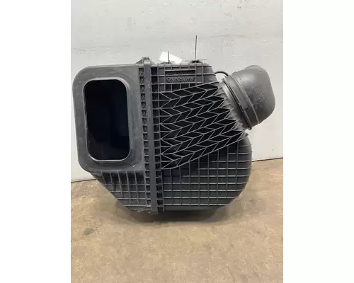 FREIGHTLINER 122SD Air Cleaner