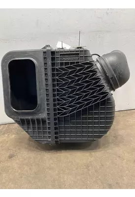 FREIGHTLINER 122SD Air Cleaner