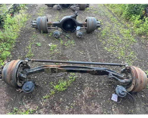 FREIGHTLINER 122SD Axle Beam (Front)