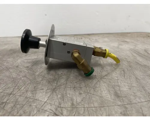 FREIGHTLINER 122SD Brake Proportioning Valve