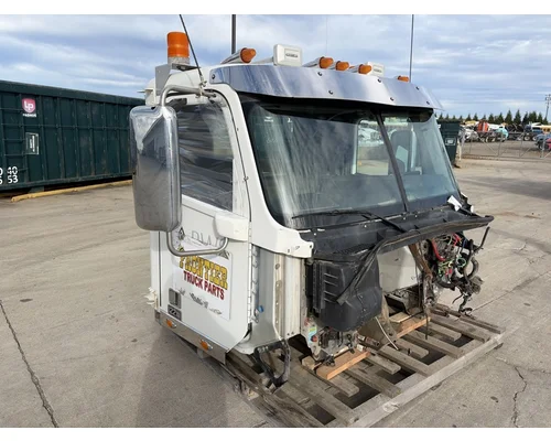 FREIGHTLINER 122SD Cab