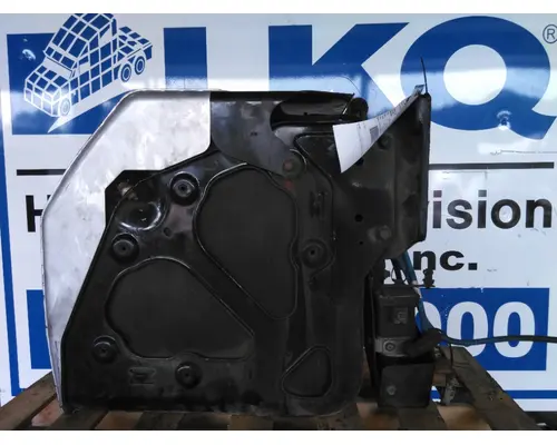 FREIGHTLINER 122SD DEF TANK
