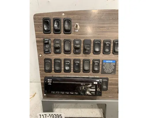 FREIGHTLINER 122SD Dash  Console Switch