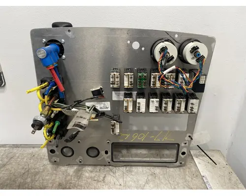 FREIGHTLINER 122SD Dash  Console Switch