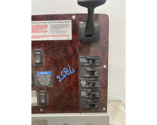 FREIGHTLINER 122SD Dash  Console Switch