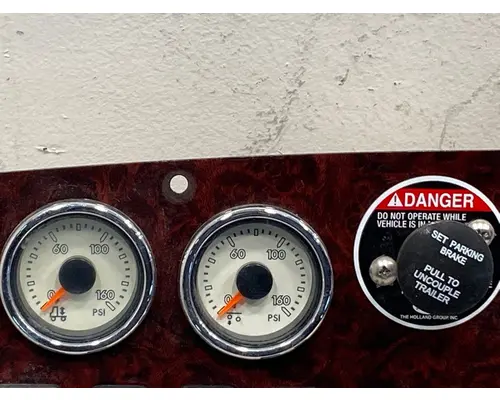 FREIGHTLINER 122SD Dash  Console Switch