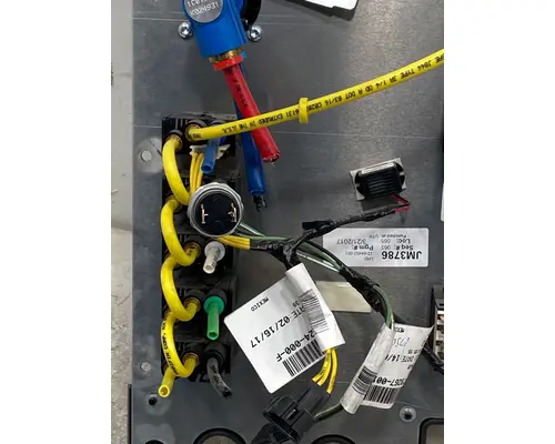 FREIGHTLINER 122SD Dash  Console Switch