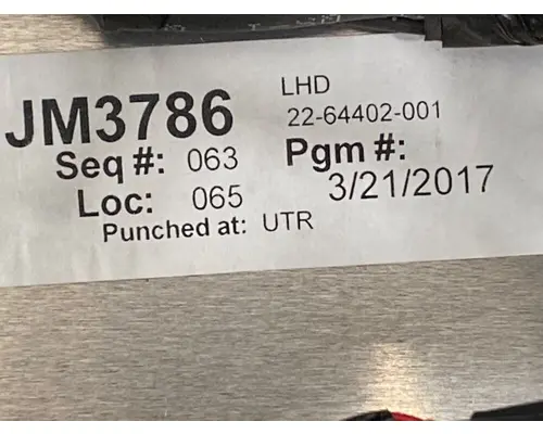 FREIGHTLINER 122SD Dash  Console Switch