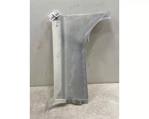 FREIGHTLINER 122SD Fender Extension