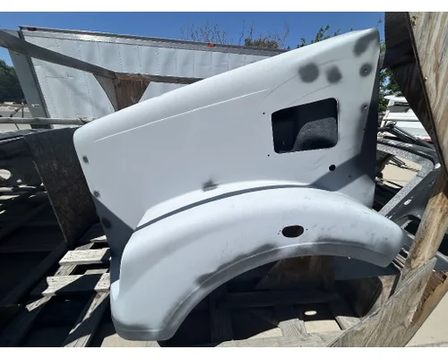 FREIGHTLINER 122SD Hood