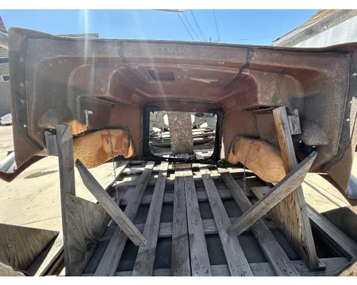 FREIGHTLINER 122SD Hood