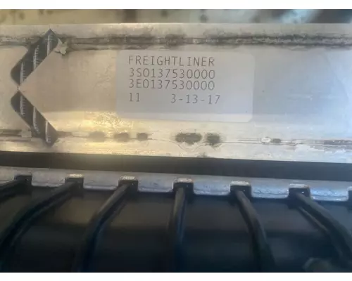 FREIGHTLINER 122SD Radiator