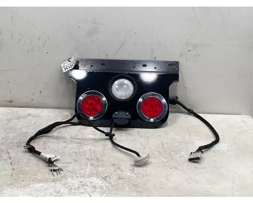 FREIGHTLINER 122SD Rear Light Panel