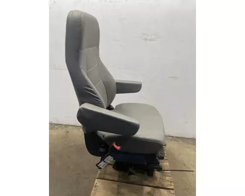 FREIGHTLINER 122SD Seat