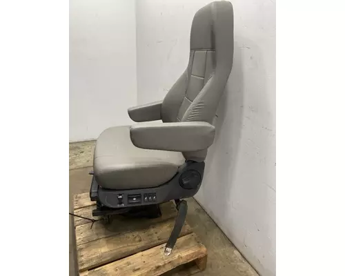 FREIGHTLINER 122SD Seat