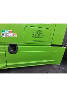 FREIGHTLINER 122SD Side Fairing