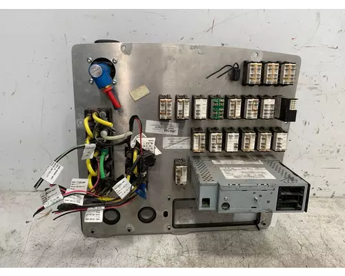 FREIGHTLINER 122SD Switch Panel