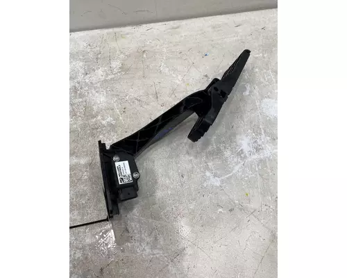 FREIGHTLINER 122SD Throttle Body Assembly