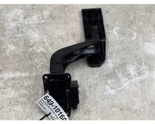 FREIGHTLINER 122SD Throttle Body Assembly