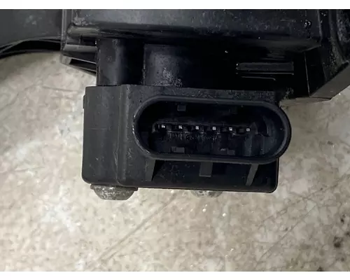 FREIGHTLINER 122SD Throttle Body Assembly