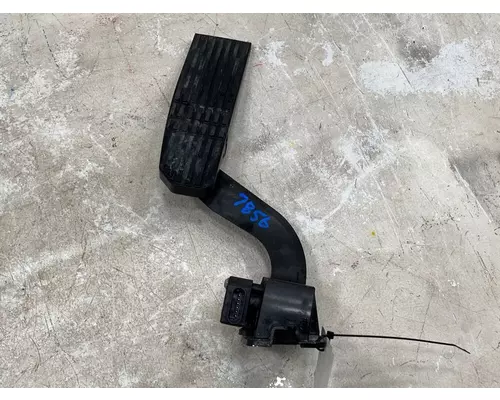 FREIGHTLINER 122SD Throttle Pedal