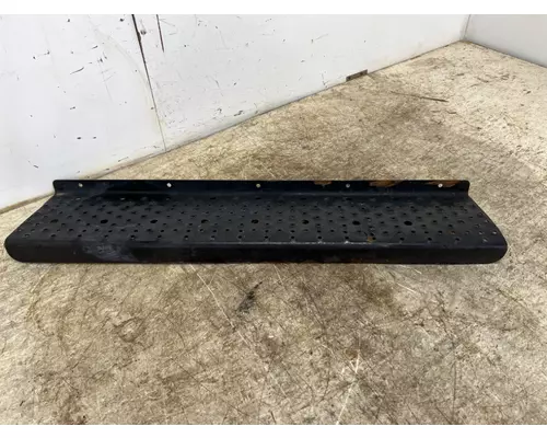 FREIGHTLINER 22-52437-011 Step