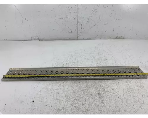 FREIGHTLINER 22-61130-006 Step