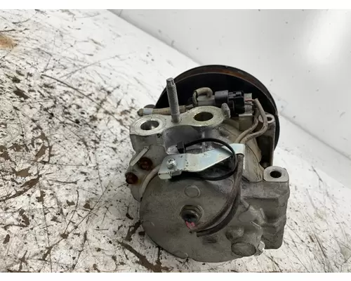 FREIGHTLINER 22-65772-000 Air Conditioner Compressor