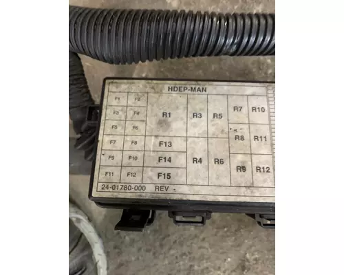 FREIGHTLINER 24-01780-000 Fuse Box