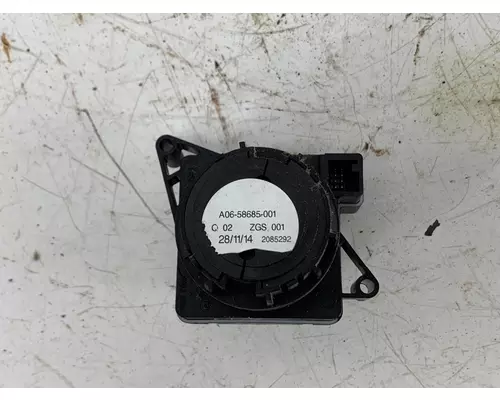 FREIGHTLINER A06-58685-001 Headlight switch