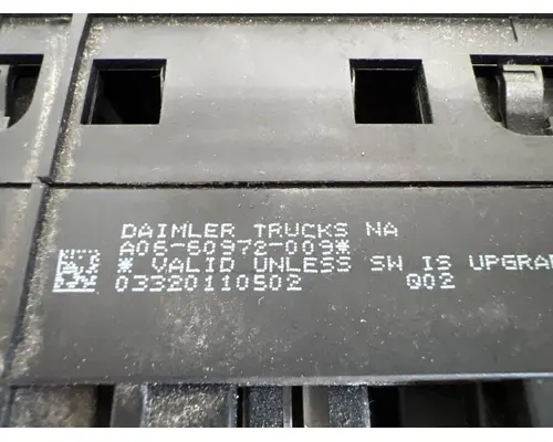 FREIGHTLINER A06-60972-009 Dash  Console Switch
