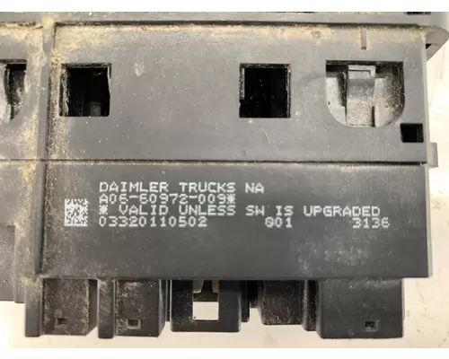 FREIGHTLINER A06-60973-009 Dash  Console Switch